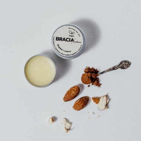 Bracia-Mydlarze_Migdal_i_kakao_naturalny_balsam_do_ust_15_g_4.jpg Bracia-Mydlarze_Migdal_i_kakao_naturalny_balsam_do_ust_15_g_4.jpg