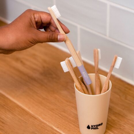 Hydrophil_naturalna_weganska_szczoteczka_do_zebow_z_biodegradowalnego_bambusa_FIOLETOWA3.jpg Hydrophil_naturalna_weganska_szczoteczka_do_zebow_z_biodegradowalnego_bambusa_FIOLETOWA3.jpg