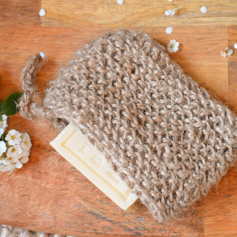 Kieszonka_na_mydlo_ze_sznurka_konopnego_5.jpg Kieszonka_na_mydlo_ze_sznurka_konopnego_5.jpg