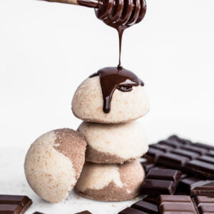 Ministerstwo Dobrego Mydła, czekoladowa - półkula kąpielowa, 60 g