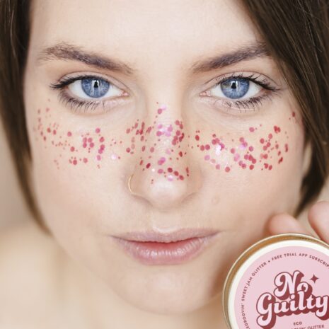 Ministerstwo_Dobrego_Mydla_Facegroovin_bio_brokat_Sweet_Jam_Glitter_10_g_3.jpg Ministerstwo_Dobrego_Mydla_Facegroovin_bio_brokat_Sweet_Jam_Glitter_10_g_3.jpg