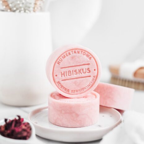 Ministerstwo_Dobrego_Mydla_szampon_HIBISKUS_85_g_2.jpeg Ministerstwo_Dobrego_Mydla_szampon_HIBISKUS_85_g_2.jpeg