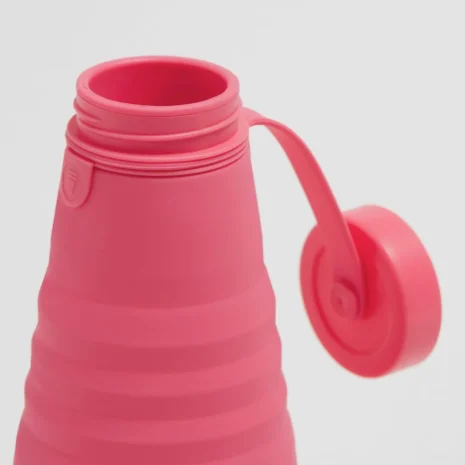 Stojo_butelka_Peony_590_ml_4.webp Stojo_butelka_Peony_590_ml_4.webp