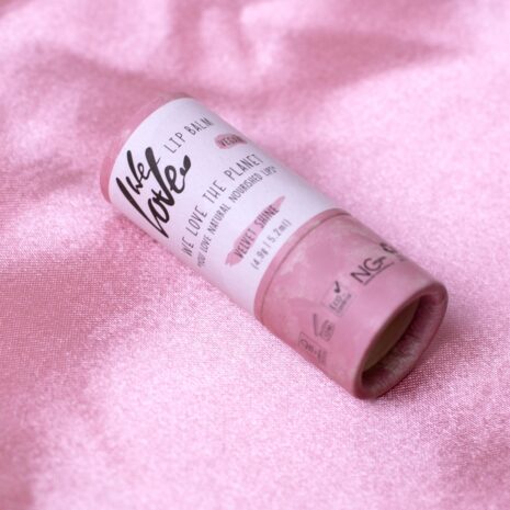 We_Love_The_Planet_naturalny_weganski_balsam_do-ust_Velvet_Shine_49_g_5.jpeg We_Love_The_Planet_naturalny_weganski_balsam_do-ust_Velvet_Shine_49_g_5.jpeg