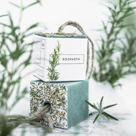 naturalne-mydlo-rozmaryn-Ministerstwo-Dobrego-Mydla-100-g-1-scaled-3.jpg naturalne-mydlo-rozmaryn-Ministerstwo-Dobrego-Mydla-100-g-1-scaled-3.jpg